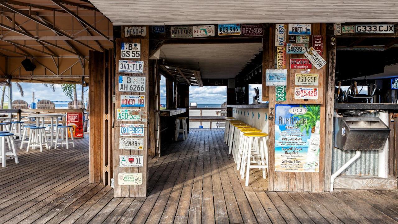 Postcard Inn On The Beach St. Pete Beach Exterior foto