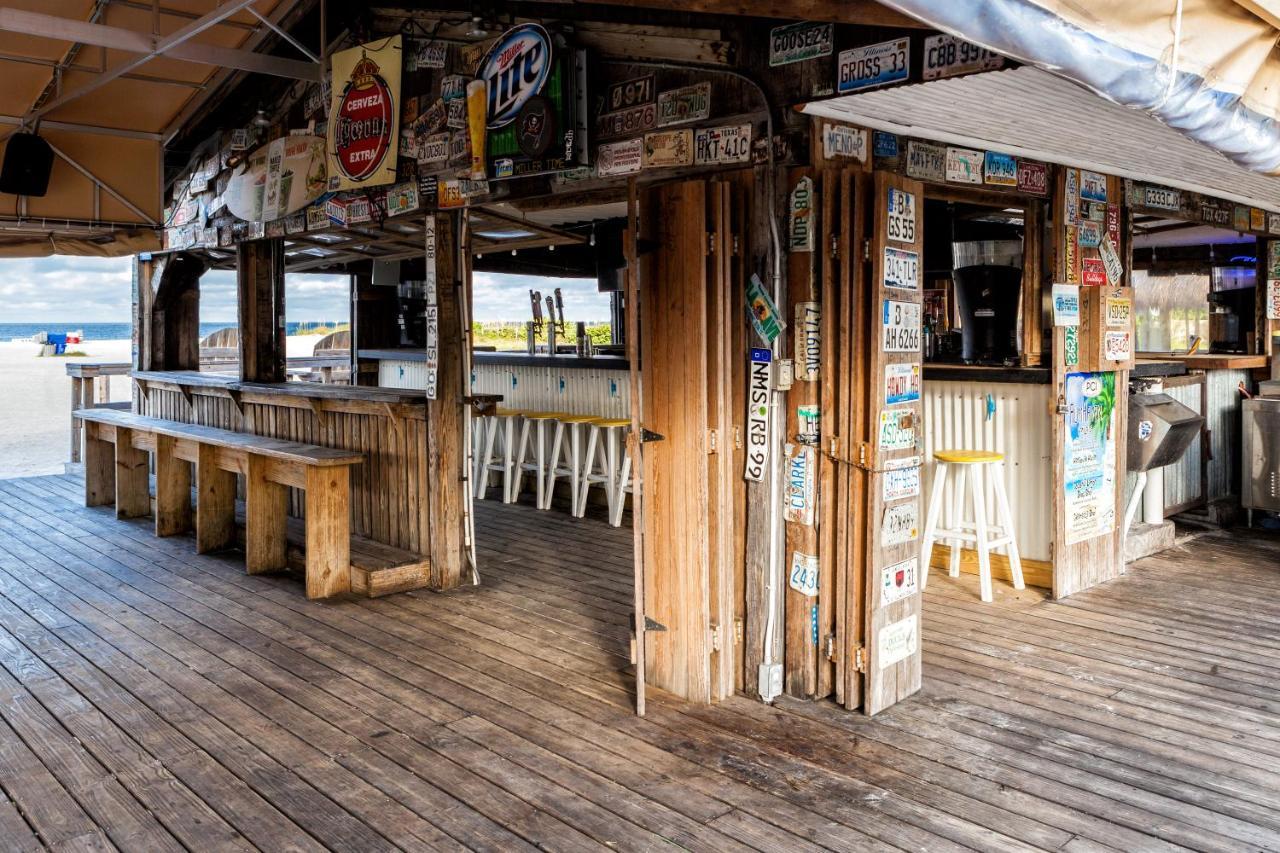 Postcard Inn On The Beach St. Pete Beach Exterior foto